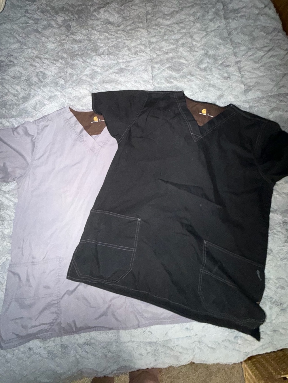 CARHARTT V-Neck Scrub Top - Black and grey BUNDLE large